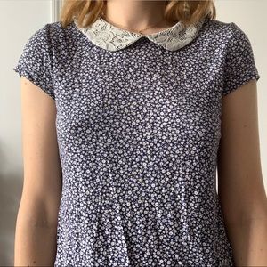 Floral top with lace collar